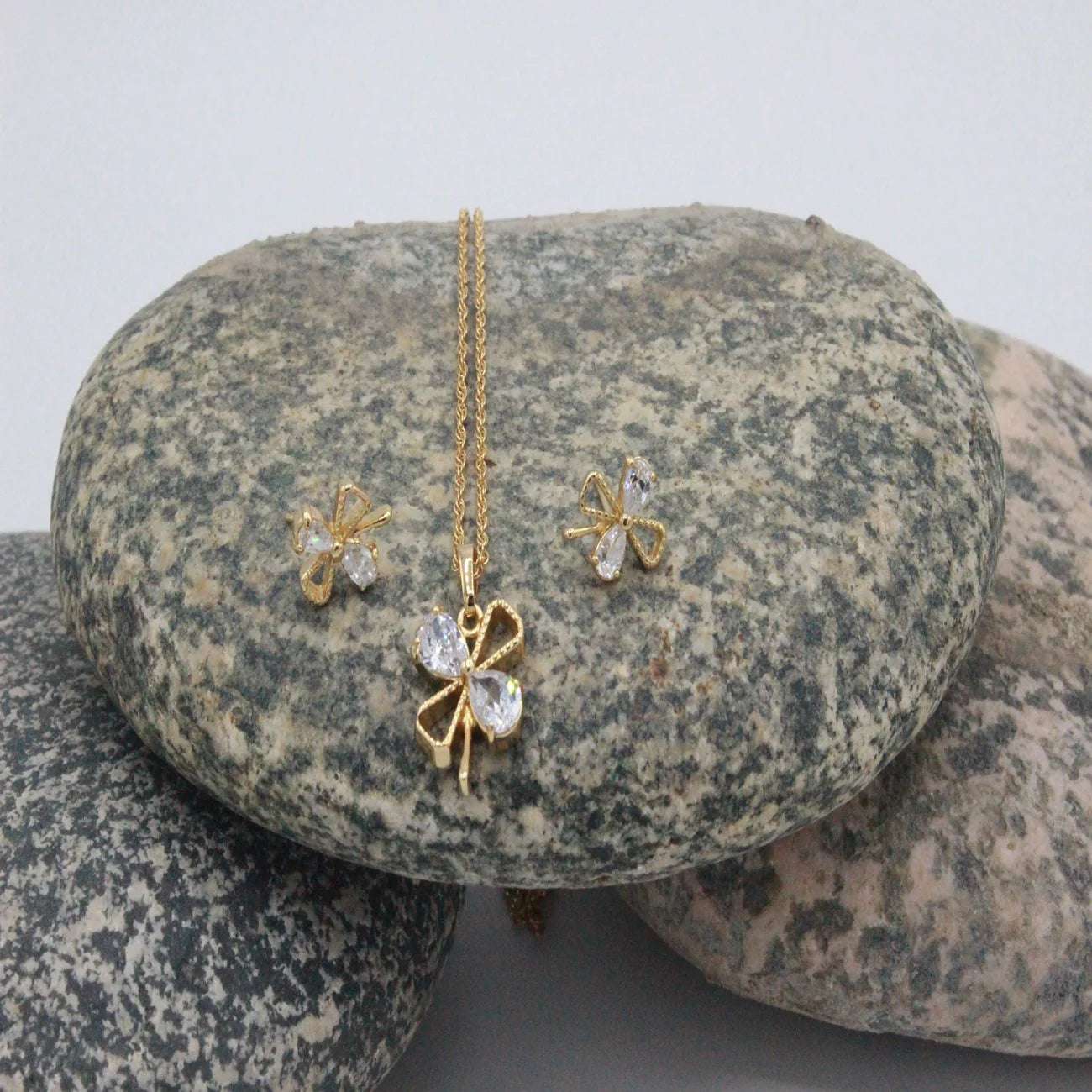 Four Leaf Clover Necklece set