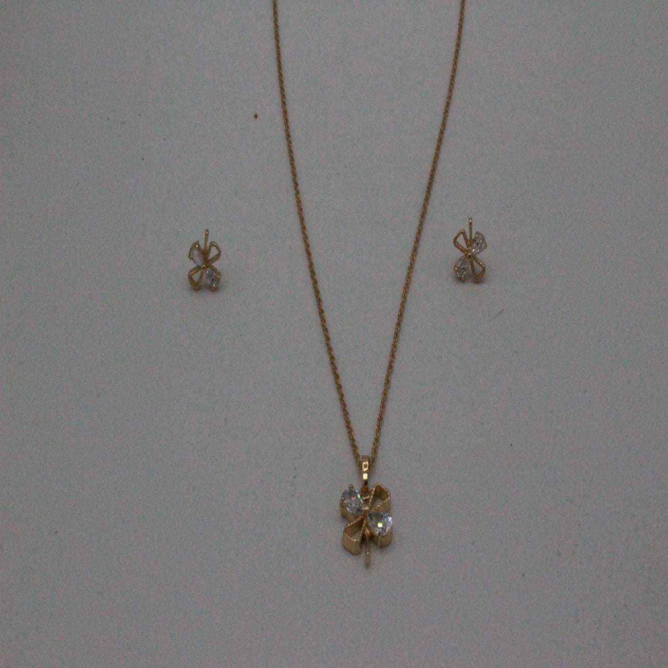 Four Leaf Clover Necklece set
