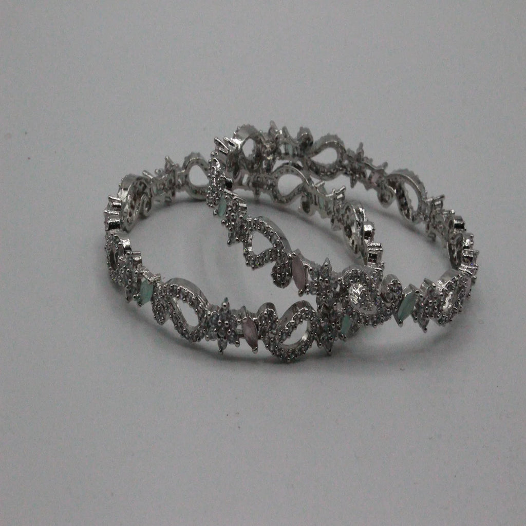 White Stylish Antique Bracelet with Stone